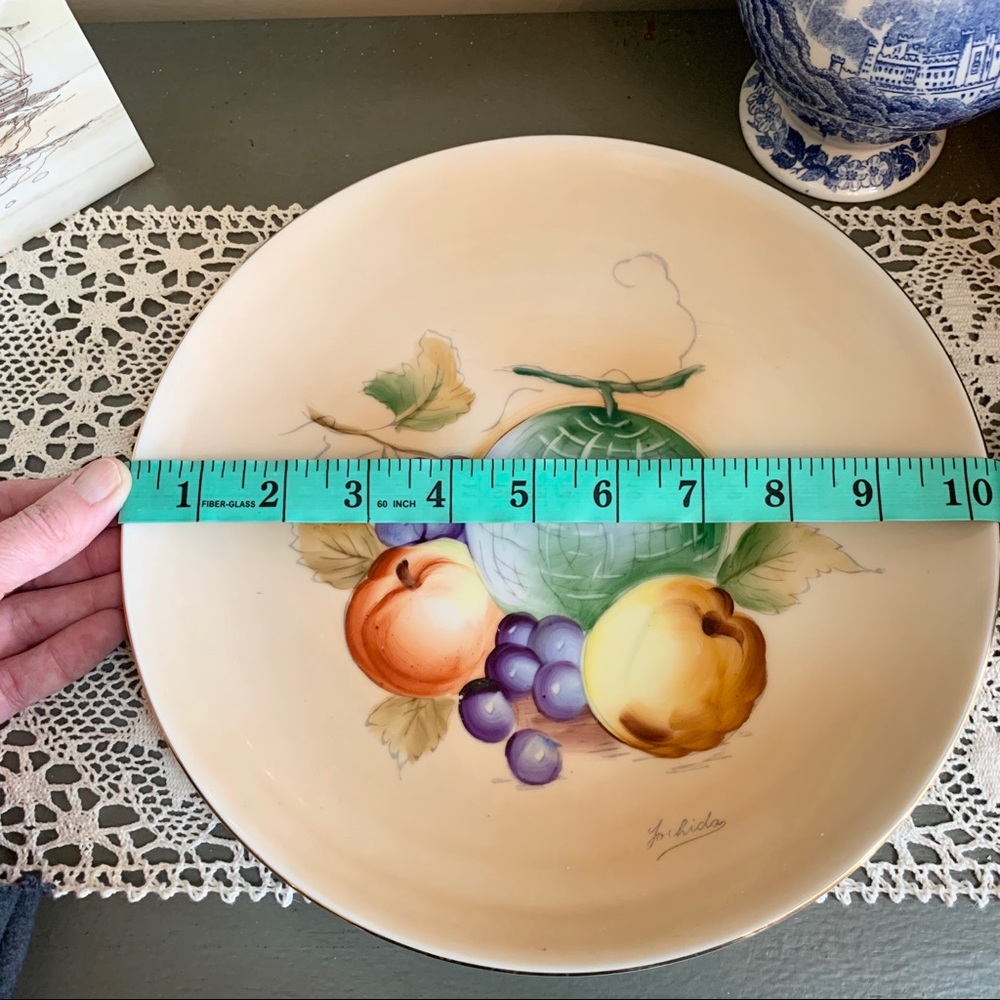 Beautiful Gold Rimmed Decorative Plate. Signed - Picture 5 of 7